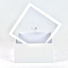 Шляпная коробка с окошком "Квадрат", цвет белый, размер 26х26х13,5см